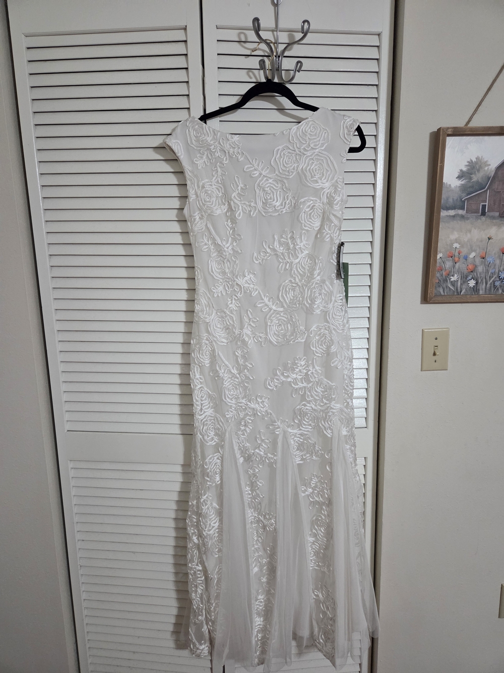 Elegant White Embroidered Cap Sleeve Dress